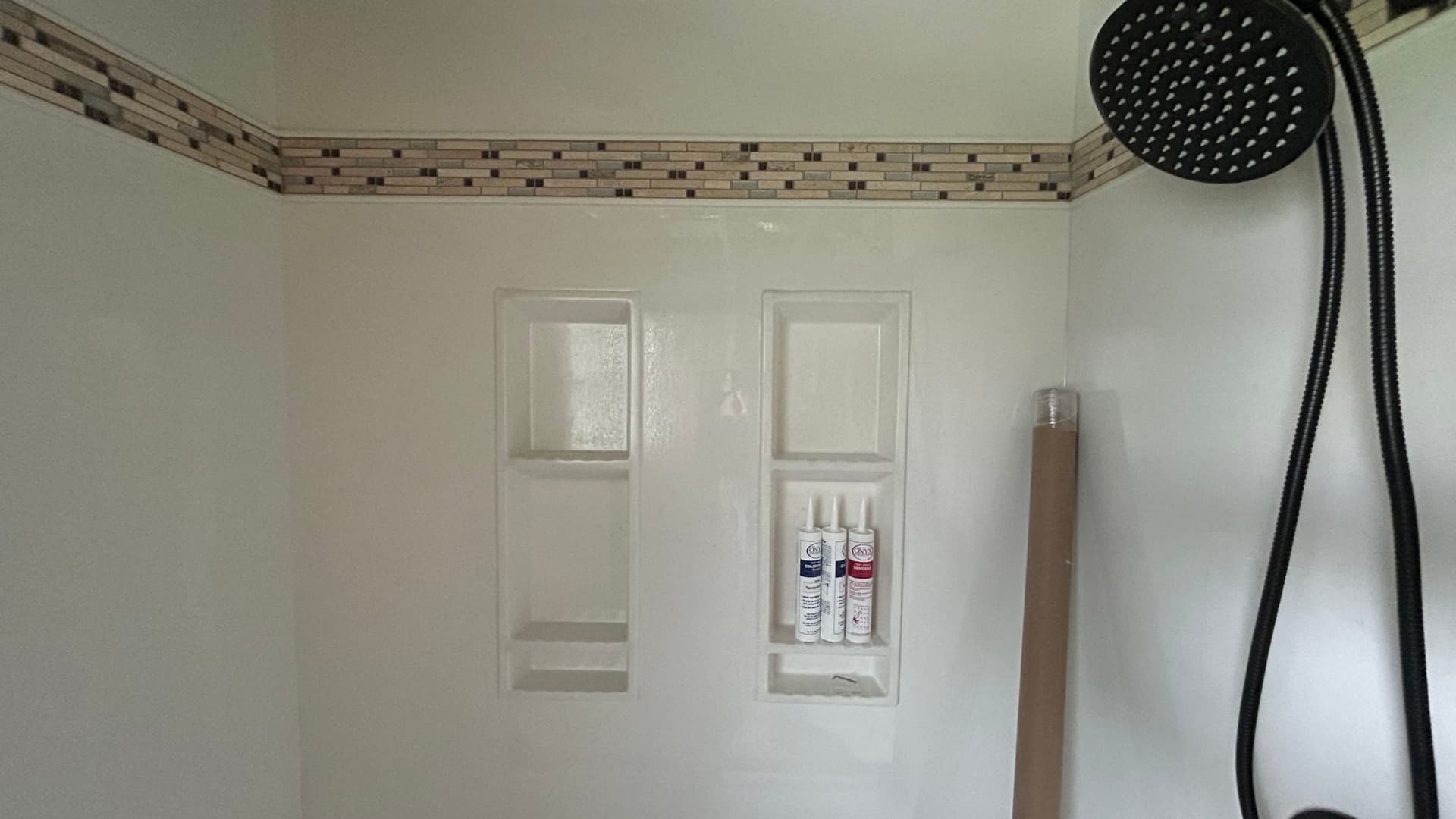 Bathroom Remodels Done Right in Kendallville, Avilla and Laotto image