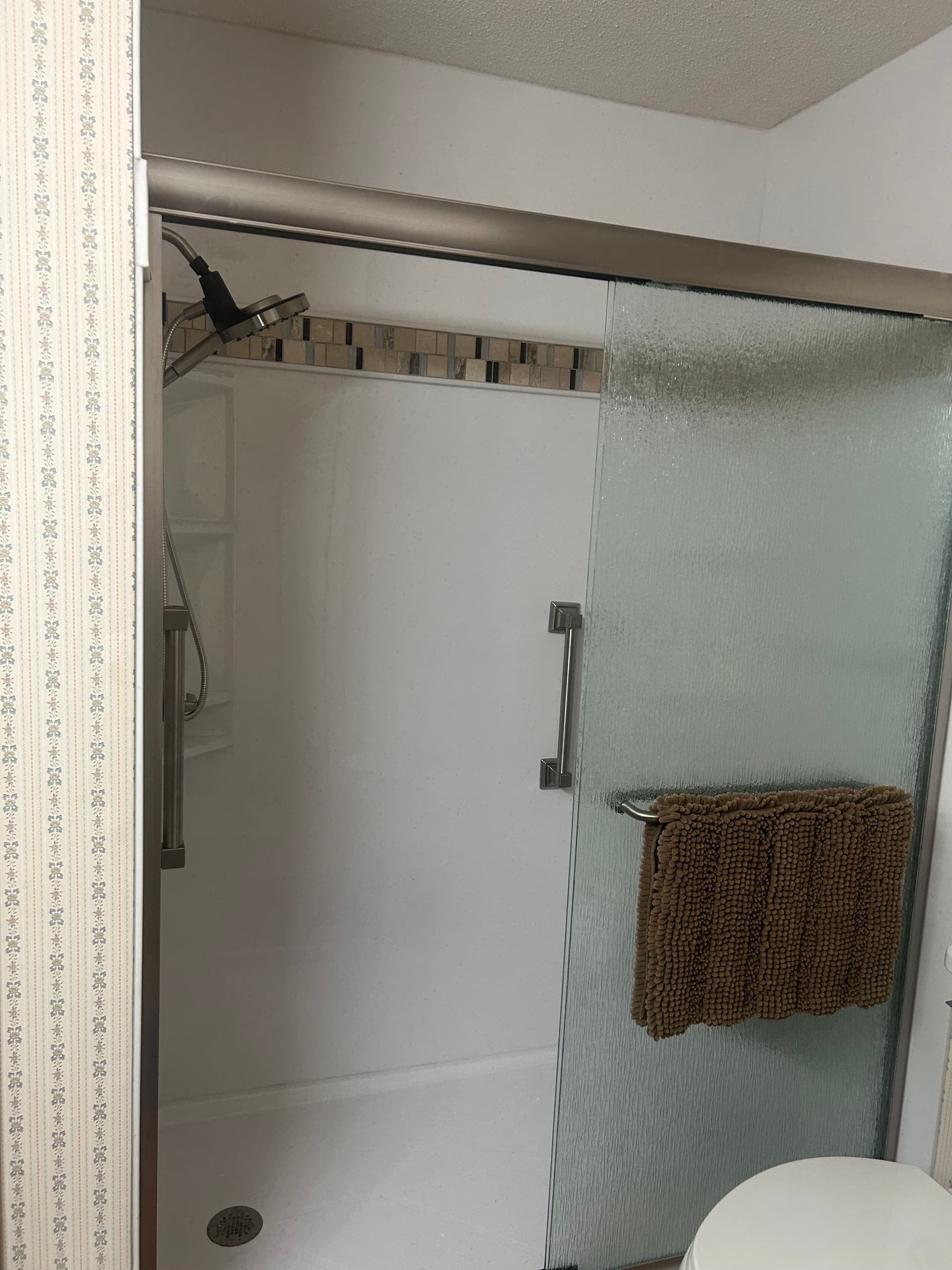 Gallery photos for 3 Walk-In Shower Builds Completed in Kendallville: Image #1